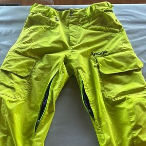 Men’s large volcom snowboarding pants